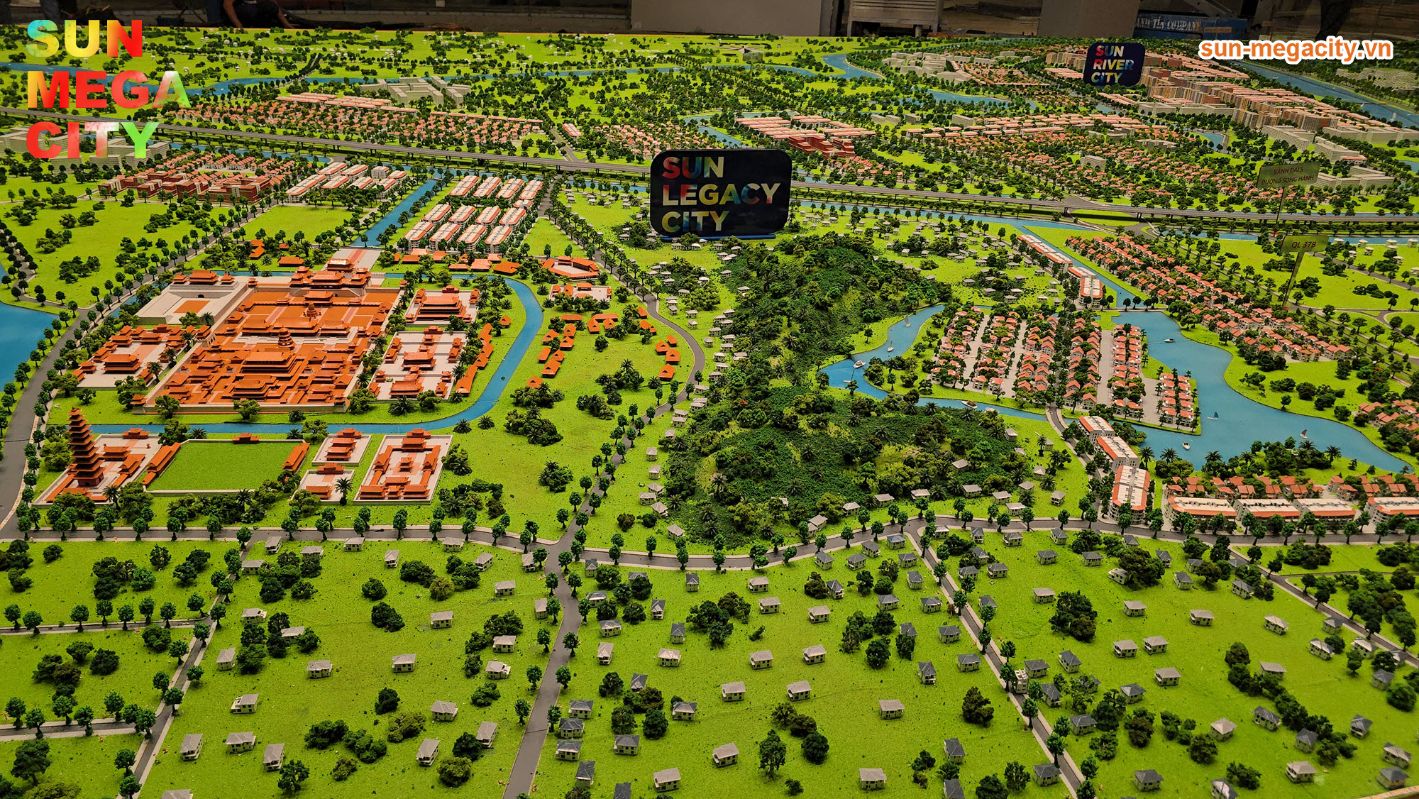 Núi Long Đọi Sơn nằm chính giữa quần thể Sun Legacy City